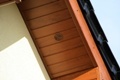 Kratki wentylacyjne to ważny element podbitki dachowej