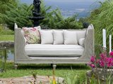 3 powody, dla których warto wybrać sofę do ogrodu