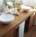 Drewno w łazience - olej, który skutecznie zaimpregnuje drewniane aranżacje 