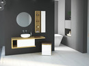 Czy męska łazienka musi być w surowym, minimalistycznym stylu?