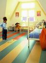 Wykładziny i podłogi zwalczające bakterie w pokoju dziecinnym i nie tylko