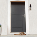 Drzwi do domu - dlaczego lepiej wybrać te otwierające się na zewnątrz