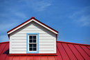 Renowacja powłoki dachowej z bezpodkładową farbą