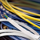Bezpieczne przewody elektryczne - jak sprawdzić ich jakość przed montażem instalacji