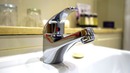 Wisząca umywalka – praktyczne rozwiązanie do każdej łazienki