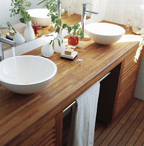 drewno w łazience - olej do zabezpieczenia drewnianych aranżacji 