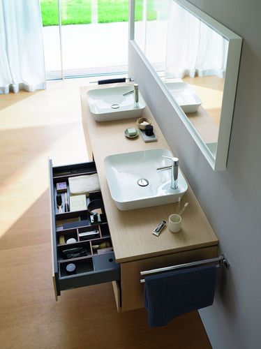 Umywalka połączona z szafką - łazienka odzwierciedleniem topowych trendów designerskich