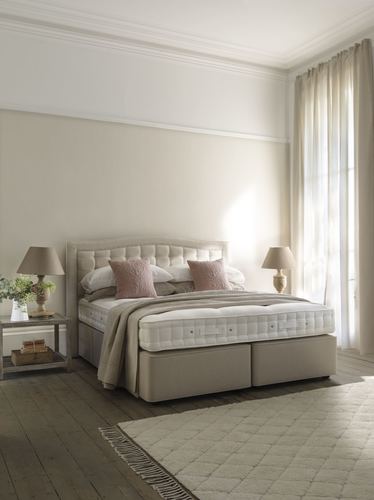 Aranżacja sypialni w luksusowym stylu glamour