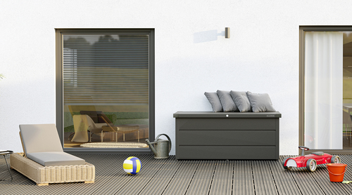 Sposoby na estetyczną i uporządkowaną przestrzeń wok&oacute;ł domu i w ogrodzie