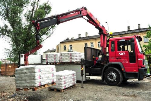 bezpieczny transport w budownictwie