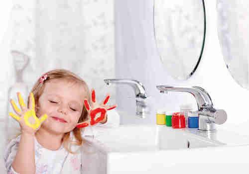 Zasad higieny warto uczyć już od wczesnych lat tak, by jak najszybciej wyrobić w dziecku poprawne nawyki.