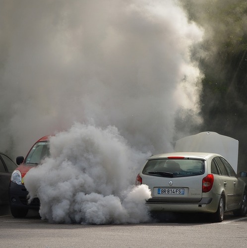 Jakie konsekwencje podatkowe czekają na przedsiębiorcę, który sprzedał auto po upływie pół roku od jego wykupu od leasingodawcy