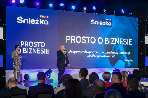 Zakończył się cykl konferencji „Prosto o biznesie” zorganizowanych dla właścicieli i i menedżerów sklepów z farbami