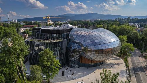 Cavatina Hall mulifinkcjonalna inwestycja w Bielsku-Białej