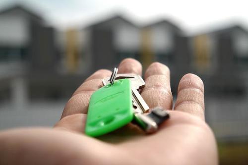 Czy warto wziąć kredyt hipoteczny wspólnie z rodzicami?