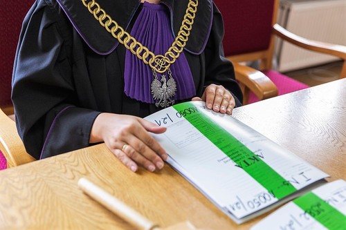 Sprawy WIBOR-owe coraz częściej trafiają na wokandę. W sądach widać nawet trzycyfrowy wzrost rdr.