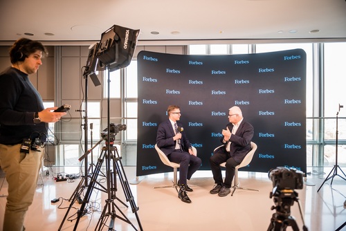 Jakie zagadnienia czekają na uczestników tegorocznej edycji kongresu Open Eyes Economy Summit 2023?