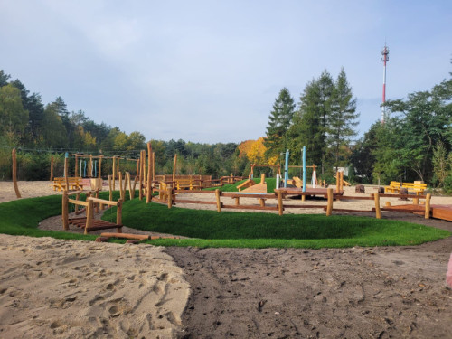 Leśna Oaza w Gnieźnie - wsparcie Fundacji Pracowniczej grupy VKR i pracowników fabryki VELUX