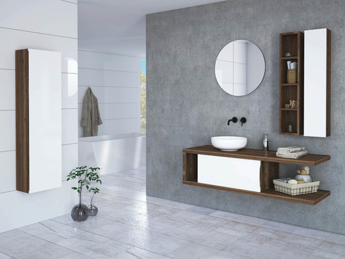 Czy męska łazienka musi być w surowym, minimalistycznym stylu?