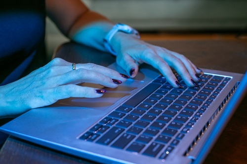 Jak dziś działać w internecie, by zdobywać klientów? Przewodnik dla MŚP