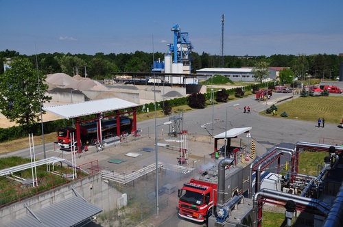 Ćwiczenia specjalistycznych jednostek ratowniczych straży pożarnej w Pionkach