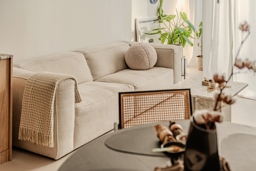 Zaglądamy do mieszkania architektki urządzonego w klimacie duńskiego hygge i japandi