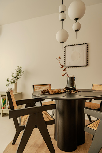 Zaglądamy do mieszkania architektki urządzonego w klimacie duńskiego hygge i japandi