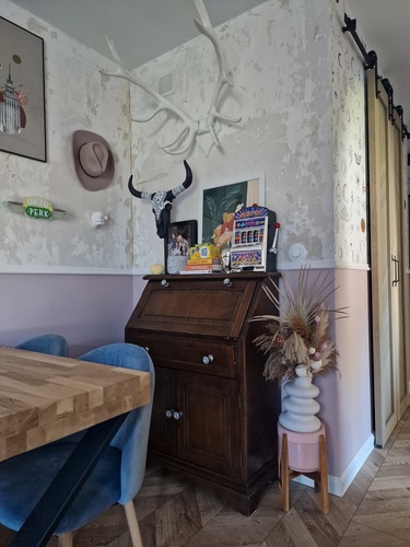 Kontrolowany eklektyzm. Jak okiełznać bogactwo pamiątek i stworzyć sp&oacute;jną przestrzeń