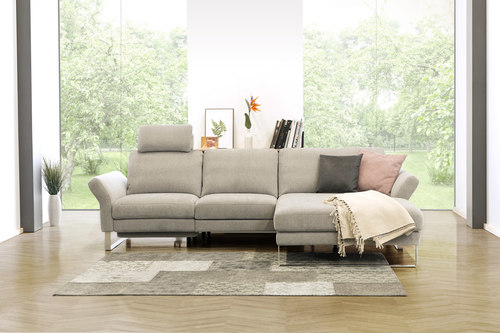 Aranżacja miejsca do wypoczynku - sofa czy kanapa?
