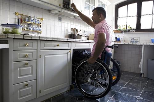 kuchnia przystosowana dla osób na wózkach inwalidzkich