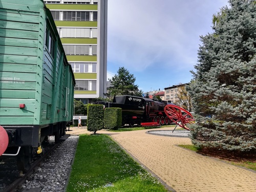 Od parowozu do Pendolino: Jak zmieniła się polska kolej