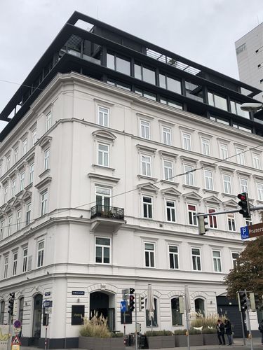 Nowoczesne nadbudowy w historycznych budynkach