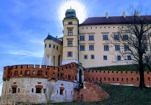 Wady i zalety zaprawy wapiennej. Czy warto z niej korzystać?