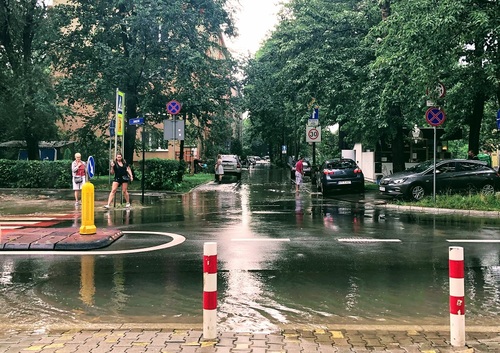 Jak ubepieczyć swoje mienie przed skutkami ekstremalnych zjawisk pogodowych?
