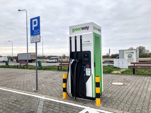 Fakty i mity na temat samochodów elektrycznych