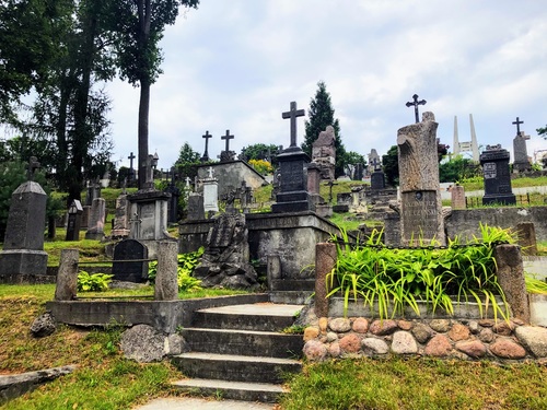 Rosnące koszty pogrzebowe zwiększyły popularność i wzrost liczby kremacji