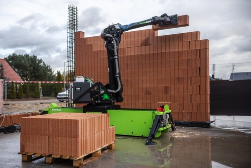 Pierwszy mur zbudowany przez robota w Polsce – Koronowo otwiera nową erę budownictwa Pierwszy mur zbudowany przez robota w Polsce – Koronowo otwiera nową erę budownictwa