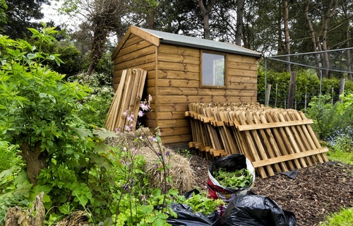 Drewniany domek w ogrodzie bez pozwolenia na budowę
