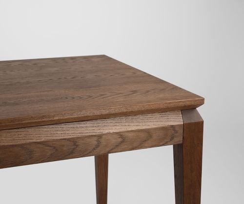 Historia powstania stołu - jakie były początki tego podstawowego mebla?