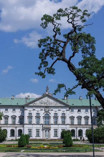 Rewitalizacja i aranżacja wnętrz w odrestaurowanym Pałacu Rzeczypospolitej