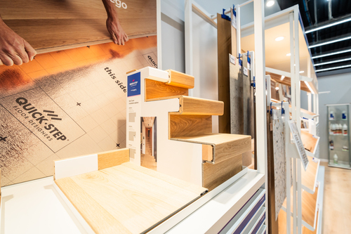 Quick‑Step® wprowadza dystrybucję selektywną – nowy standard na rynku podłóg Quick‑Step® wprowadza dystrybucję selektywną – nowy standard na rynku podłóg