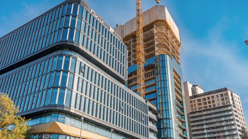 Quorum Tower rośnie w imponującym tempie. Wrocław zyska jeden z najwyższych budynk&oacute;w mieszkalnych