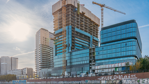 Quorum Tower rośnie w imponującym tempie. Wrocław zyska jeden z najwyższych budynk&oacute;w mieszkalnych