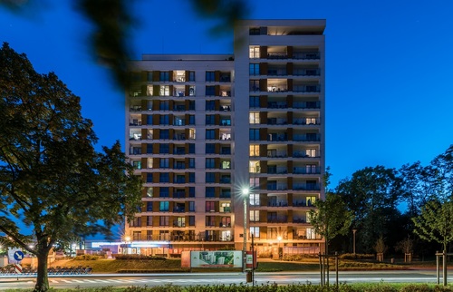 Panoramiczny widok na Poznań z osiedla Red Park