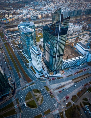 Jeden z najwyższych biurowców Warszawy - Skyliner