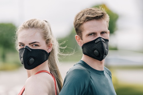 Czy maski antysmogowe stanowią remedium na stan powietrza w polskich miastach?