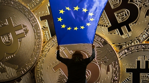Rynek kryptowalut. Eksperci ostrzegają. Przez legislacyjny chaos firmy będą mogły działać bez licencji