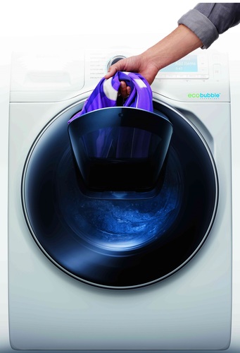  Modele Samsung AddWash wyróżnia duża pojemność bębna (7, 8, 9 i 12 kg), dzięki czemu zaoszczędzimy czas i już po jedynym praniu cała rodzina będzie cieszyć się czystymi ubraniami
