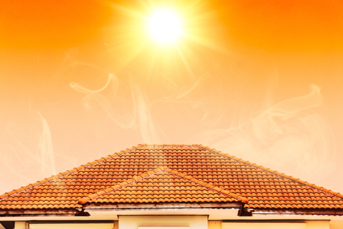 Jak zabezpieczyć dach przed skutkami promieniowania UV?