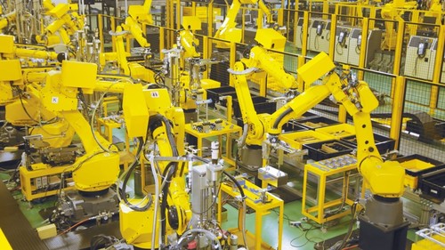	 Roboty jako nowi pracownicy fabryk 